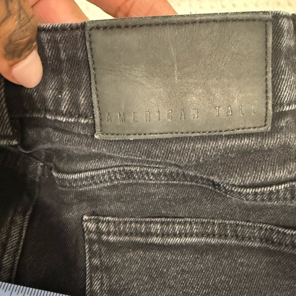 Elegant Black Straight Leg Women's Jeans - Picture 3 of 11